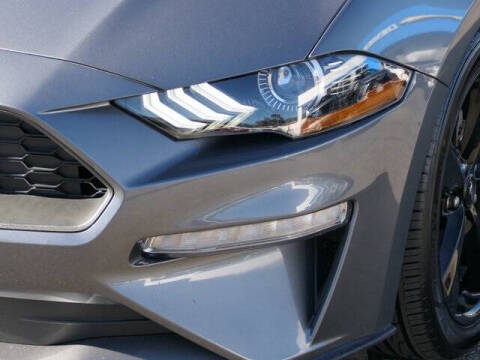 2022 Ford Mustang EcoBoost