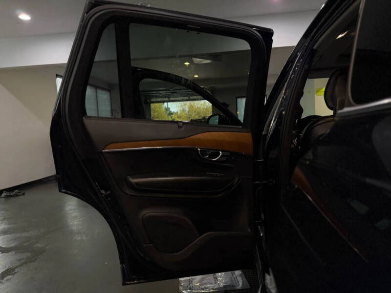 2016 Volvo XC90 T6 Inscription