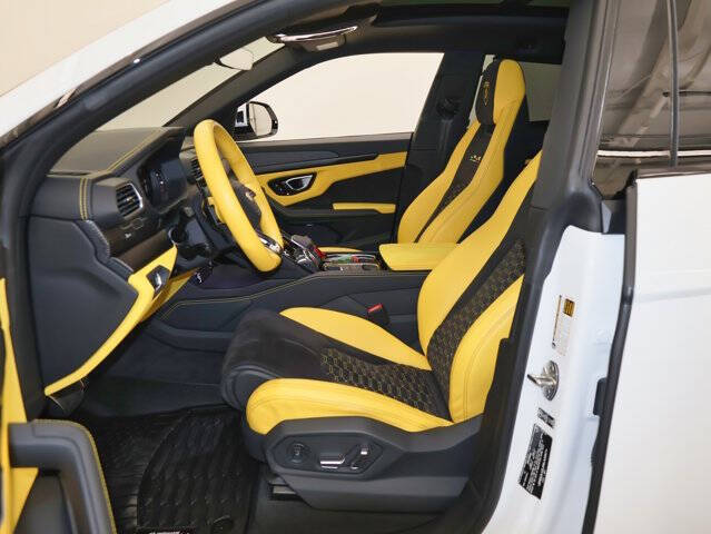 2022 Lamborghini Urus