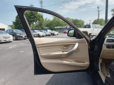 2012 BMW 3 Series 328i