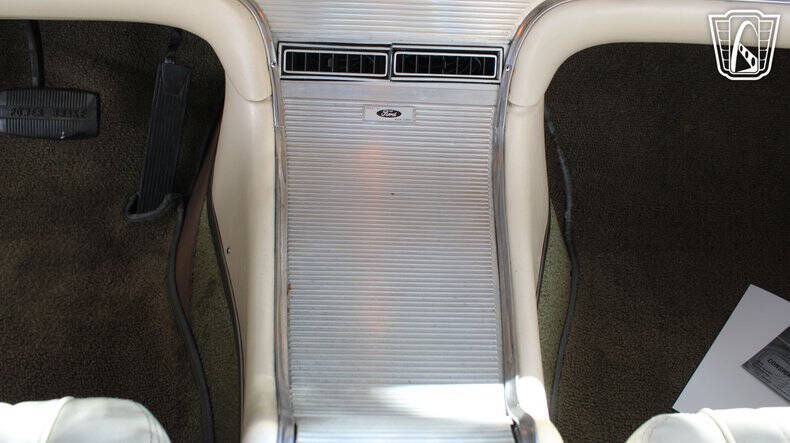1962 Ford Thunderbird