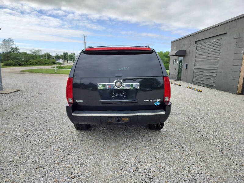 2011 Cadillac Escalade Premium