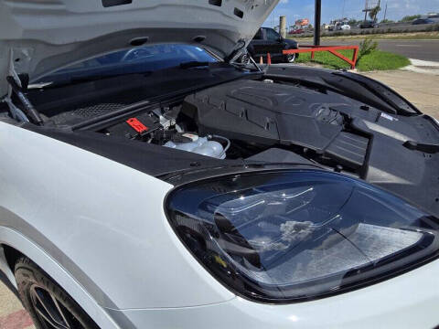 2024 Porsche Cayenne S