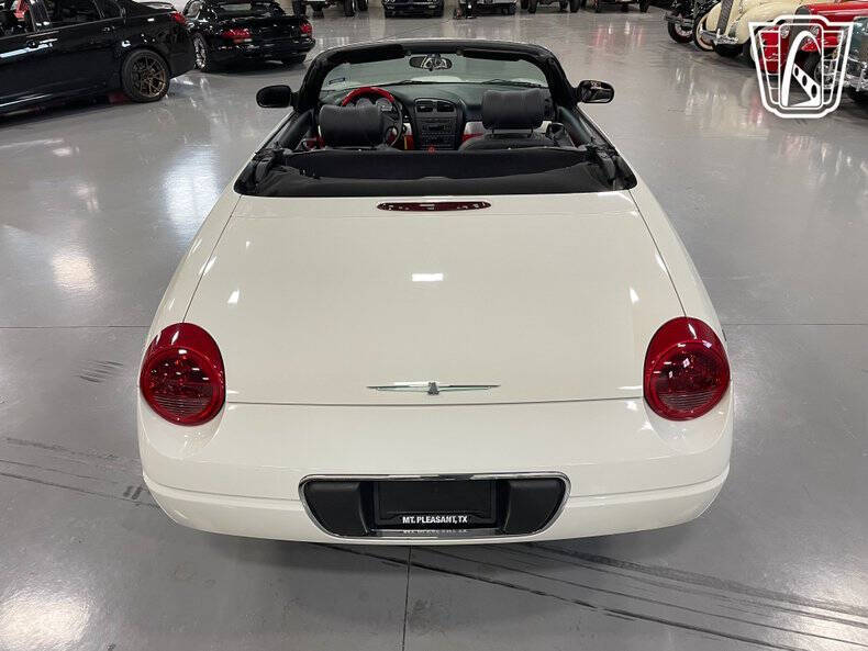 2003 Ford Thunderbird