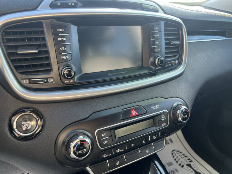 2019 Kia Sorento EX V6