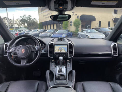 2014 Porsche Cayenne Platinum Diesel
