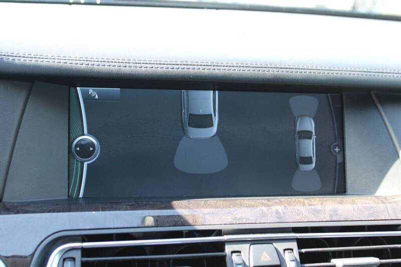 2011 BMW 7 Series 750i xDrive