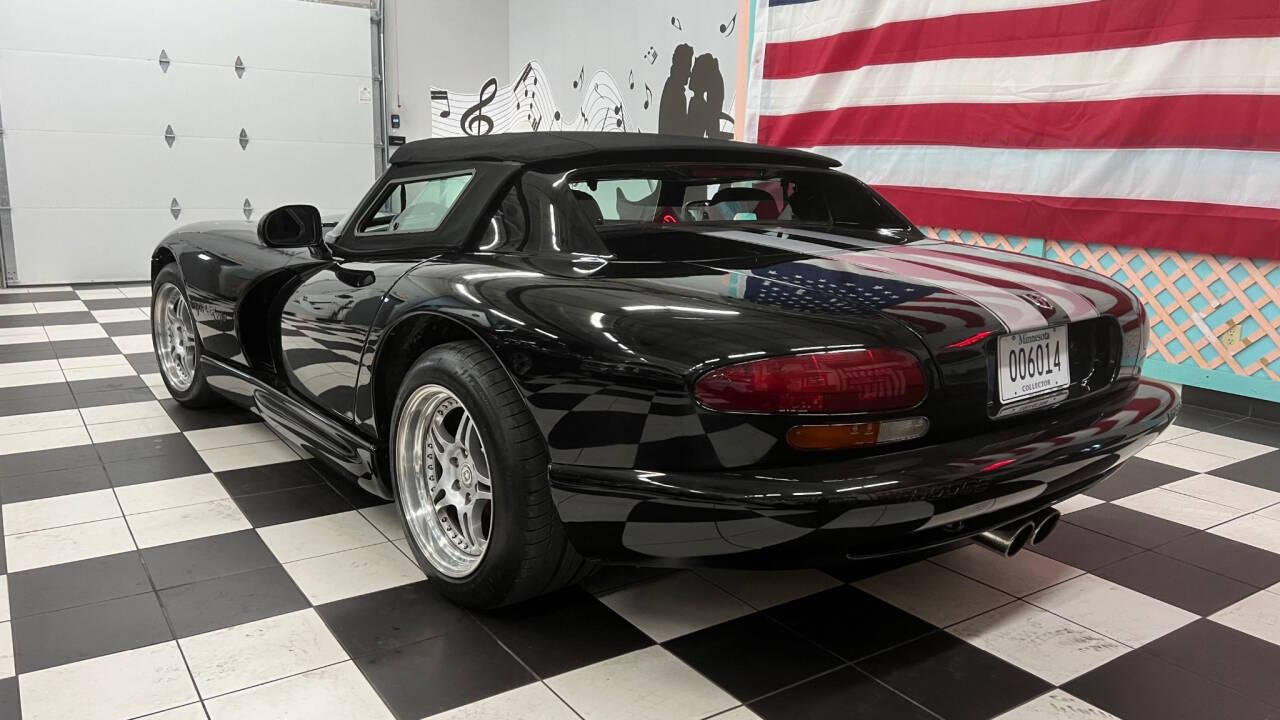 1996 Dodge Viper 13