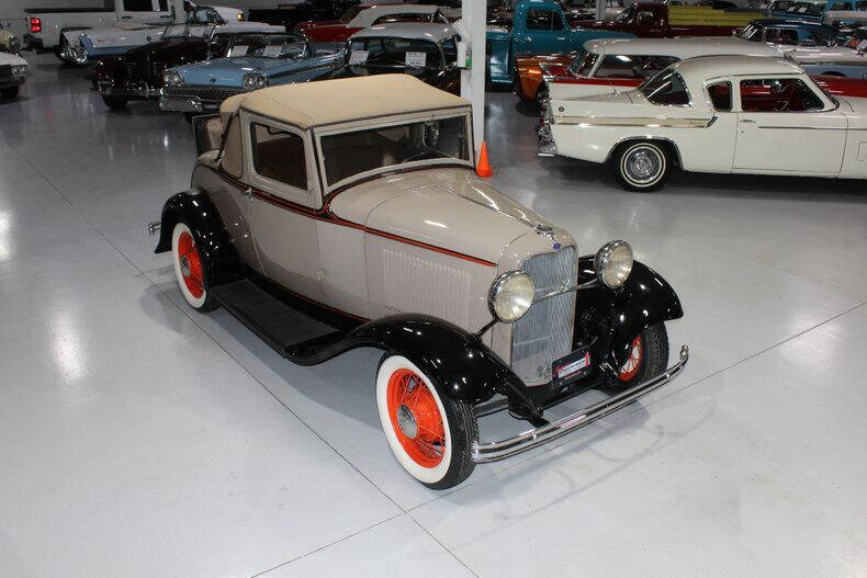 1932 Ford Model 18