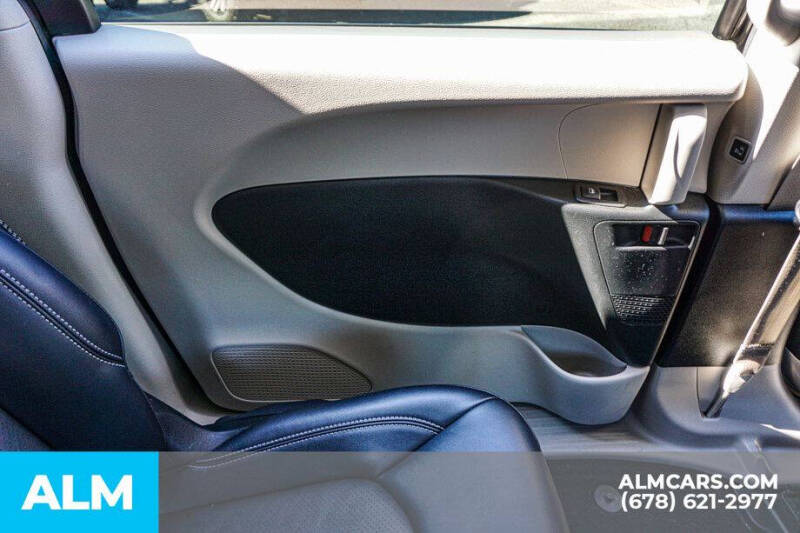 2024 Chrysler Pacifica Plug-In Hybrid Select