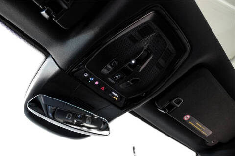 2024 Cadillac LYRIQ Luxury 1