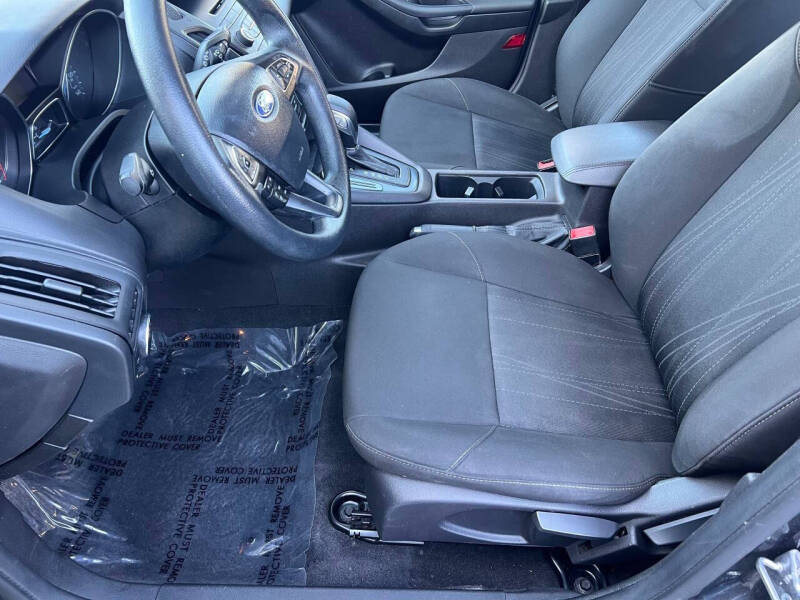 2017 Ford Focus SE