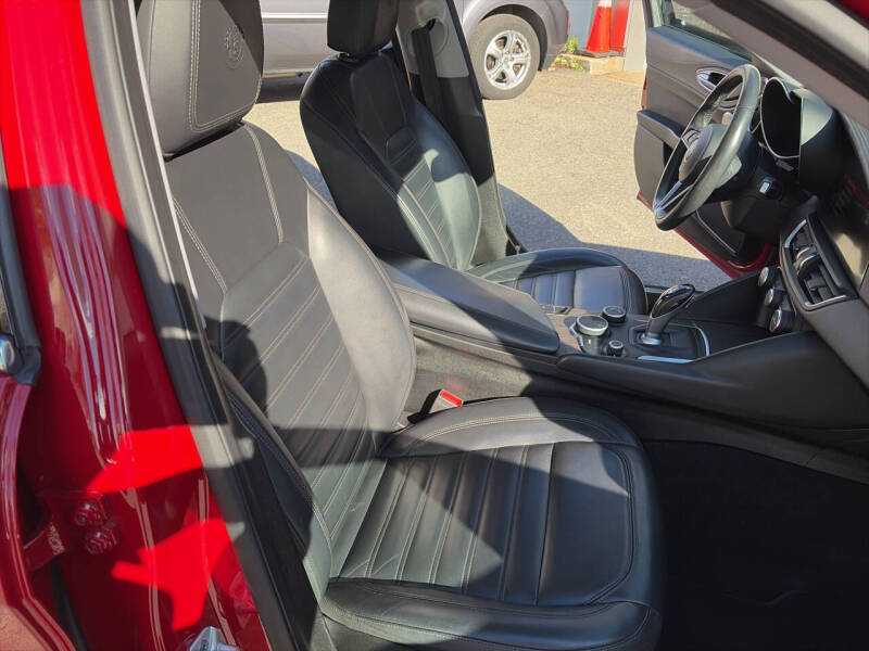 2017 Alfa Romeo Giulia Ti