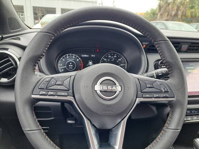 2024 Nissan Kicks SR