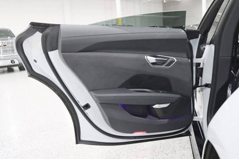 2023 Audi e-tron GT quattro Premium Plus