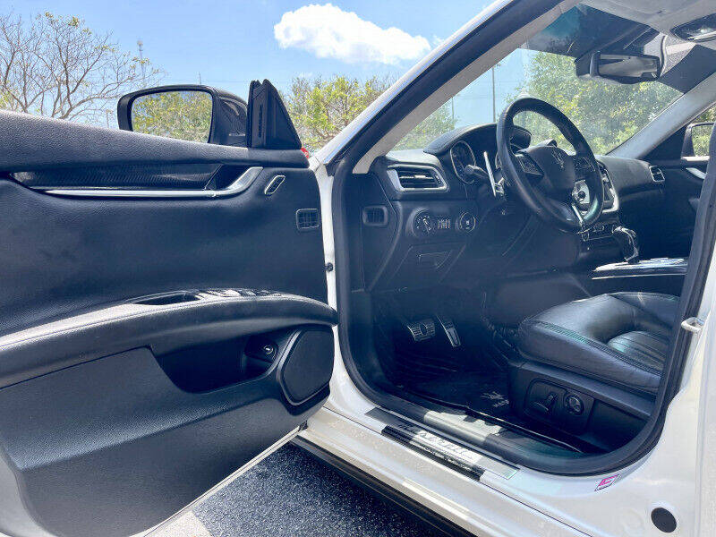 2014 MASERATI Ghibli Sedan - $21,995