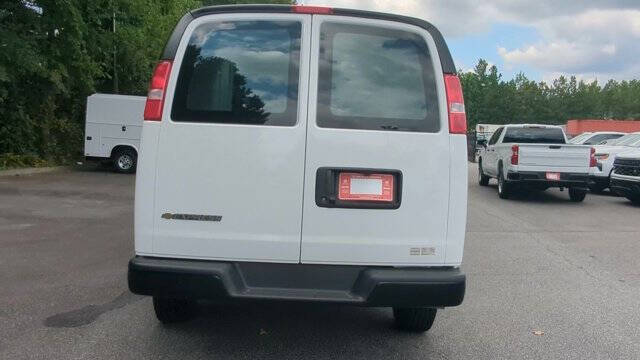 2025 Chevrolet Express 2500