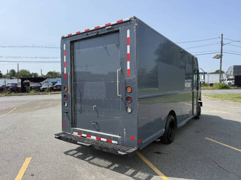 2020 Freightliner MT45 Chassis