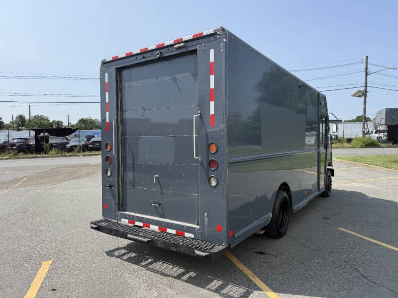 2020 Freightliner MT45 Chassis