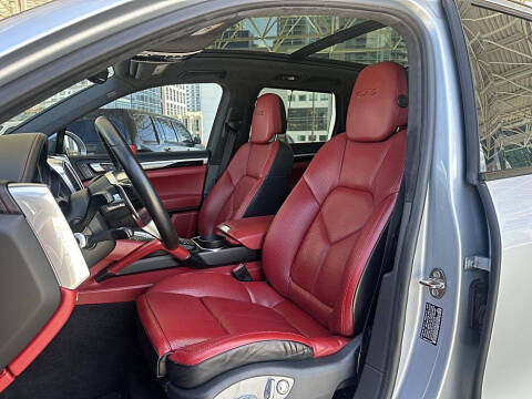 2016 Porsche Cayenne GTS