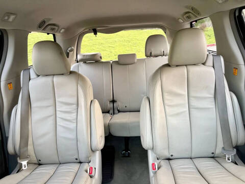 2013 Toyota Sienna