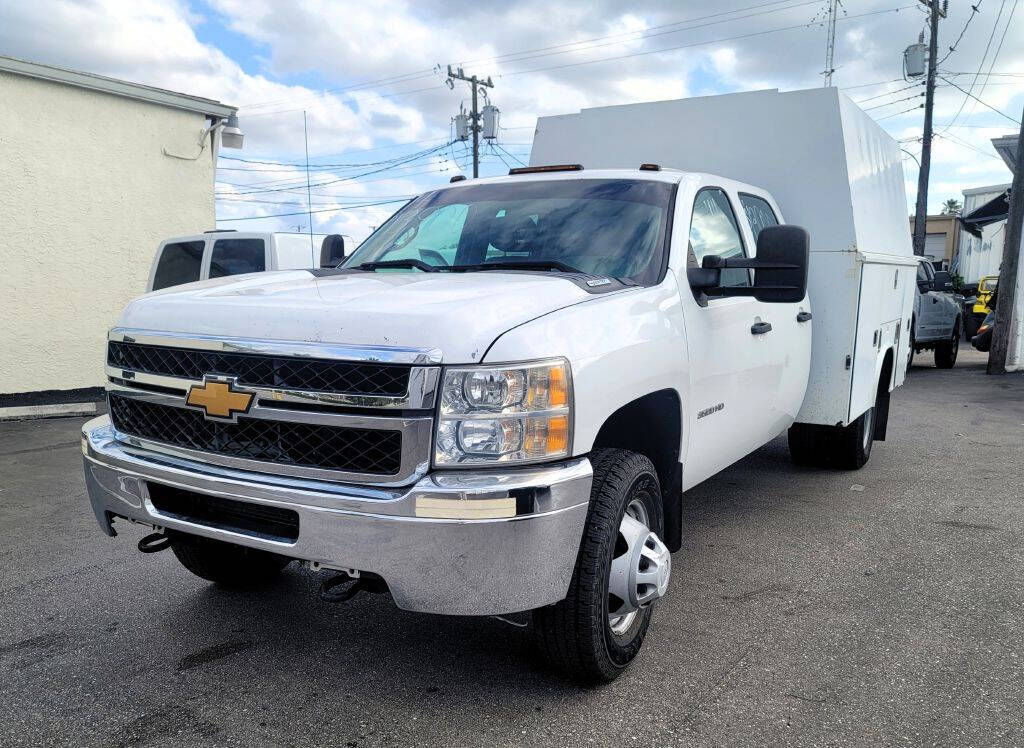 2014 Chevrolet Silverado 3500HD Chassis Work Truck Crew Cab RWD