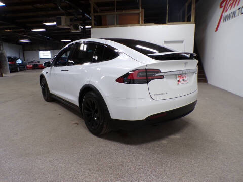 2017 Tesla Model X 75D