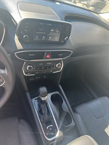 2020 Hyundai Santa Fe SE