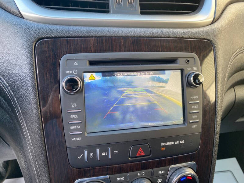 2017 Chevrolet Traverse LT