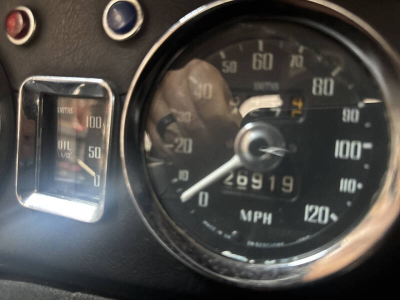 1974 MG B
