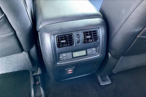 2018 Nissan Pathfinder SV