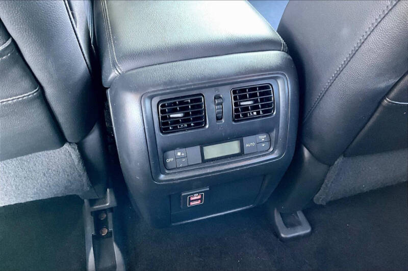 2018 Nissan Pathfinder SV