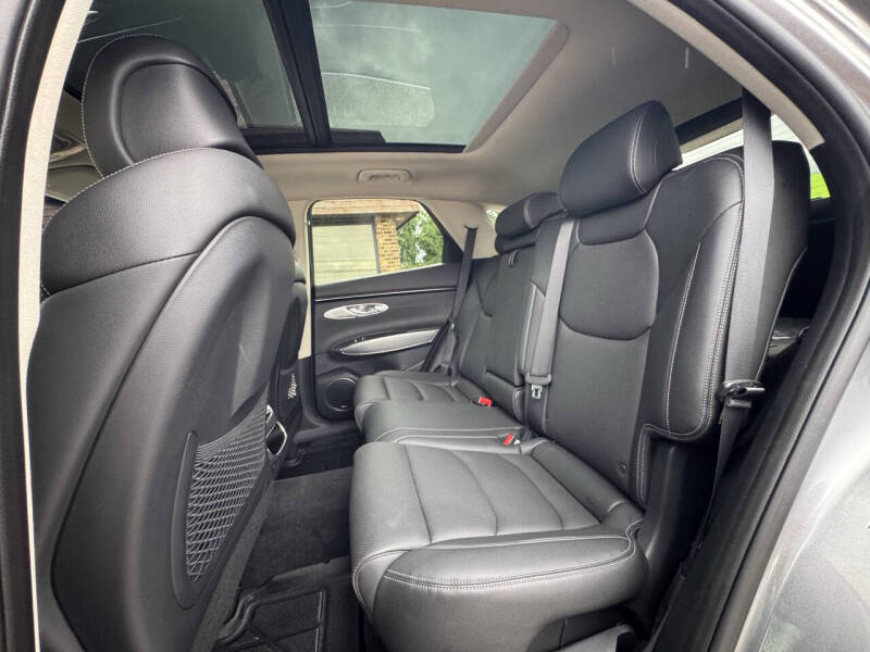 2022 Genesis GV70 2.5T Standard