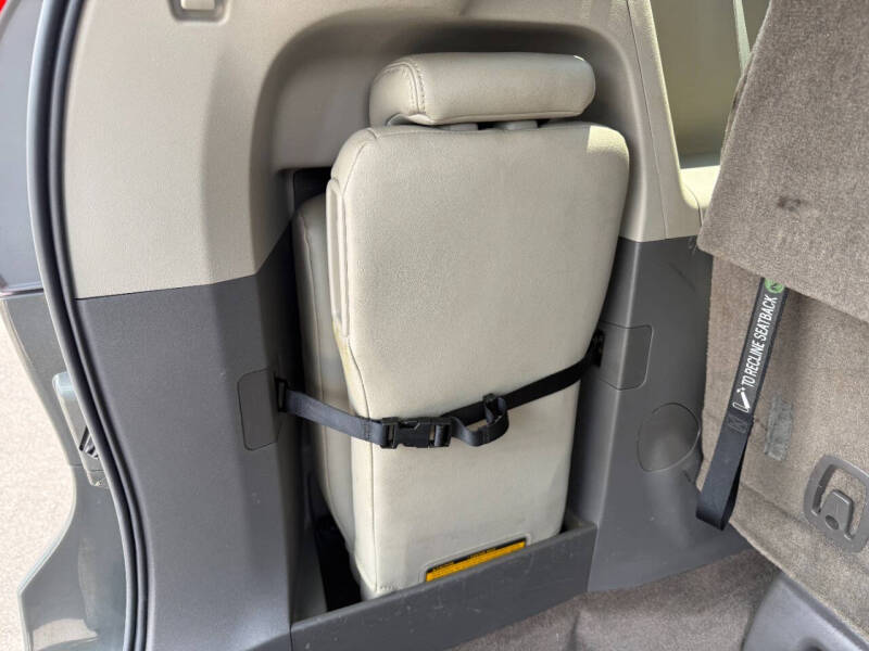 2012 Toyota Sienna XLE 8-Passenger