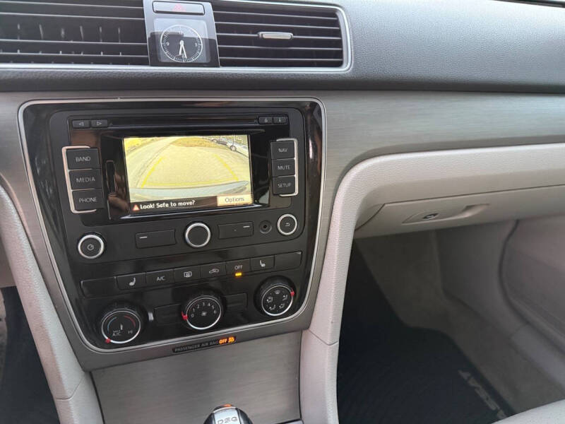 2015 Volkswagen Passat 2.0L TDI SE