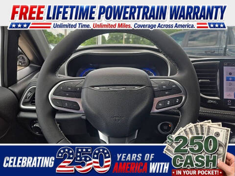 2027 Chrysler Pacifica Select