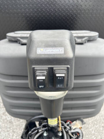 2024 Winnebago 30 BH ACCESS