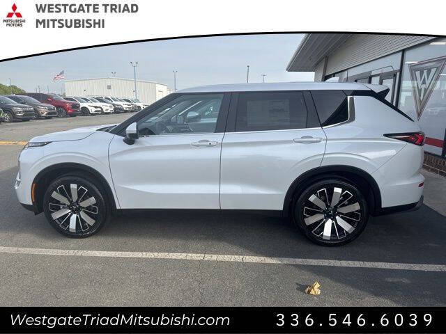 2026 Mitsubishi Outlander SE