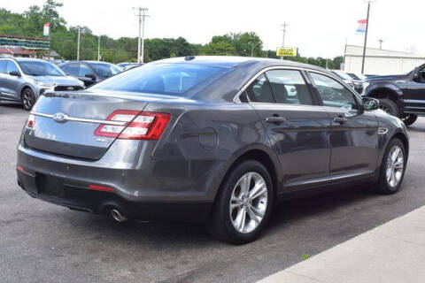 2017 Ford Taurus SEL