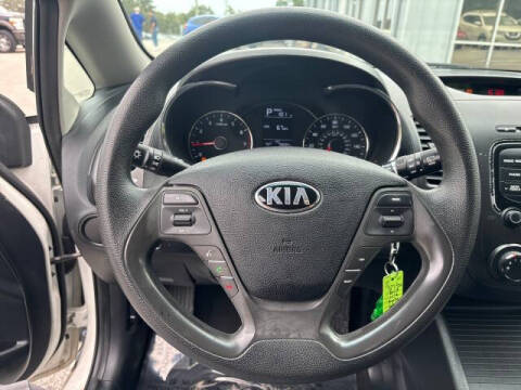 2017 Kia Forte5 LX