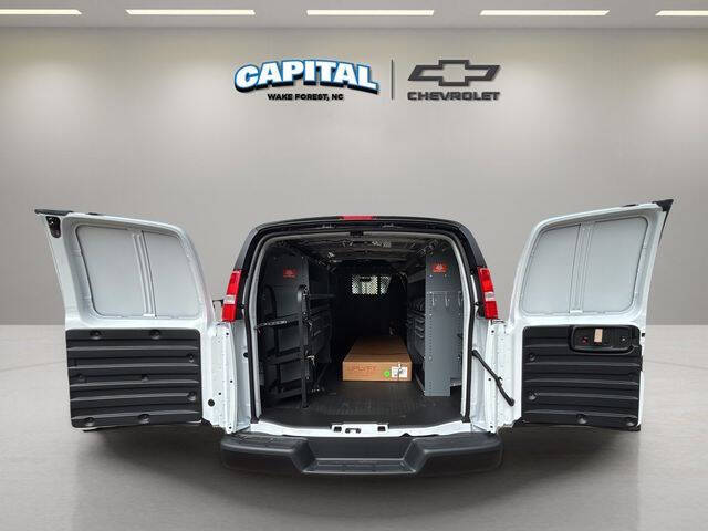 2025 Chevrolet Express 2500