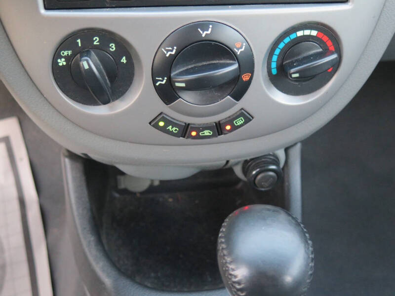 2006 Suzuki Forenza Premium