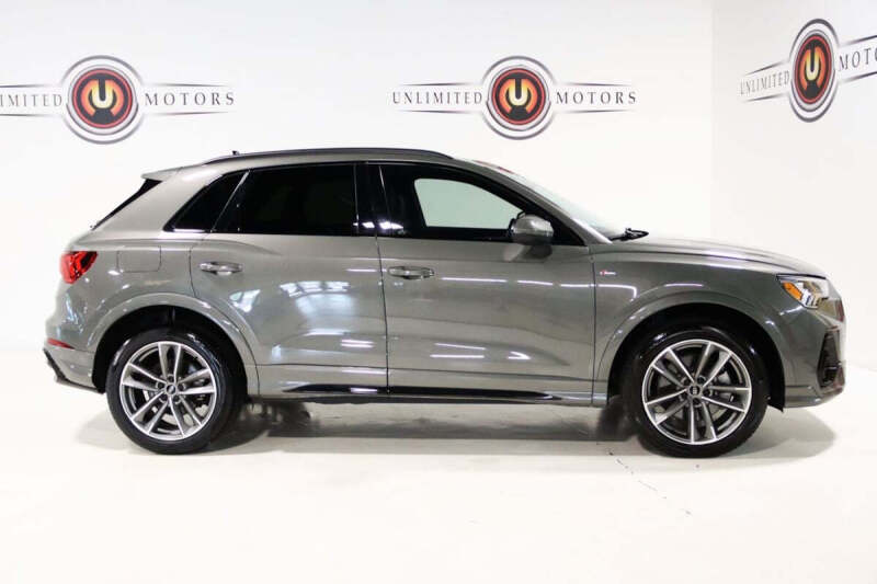 2021 Audi Q3 quattro S line Prem Plus 45 TFSI