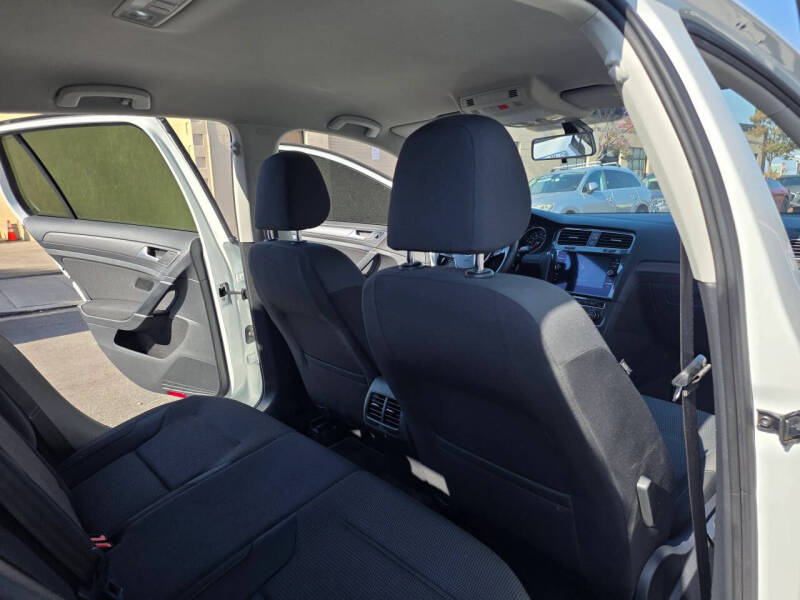 2019 Volkswagen e-Golf SE