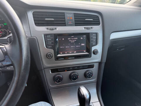 2015 Volkswagen Golf TSI S