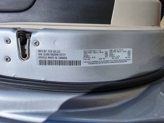 2024 Chrysler Pacifica Touring L