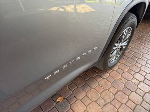 2024 Chevrolet Traverse LT