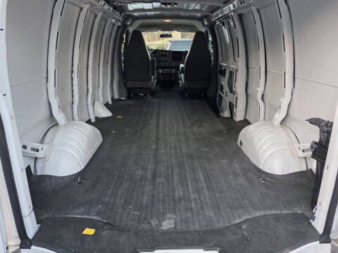 2022 Chevrolet Express 2500