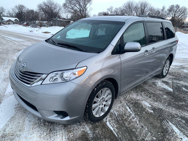 2015 Toyota Sienna for sale at ONG Auto in Farmington MN