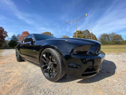 2013 Ford Mustang for sale at Tennessee Valley Wholesale Autos LLC in Huntsville AL